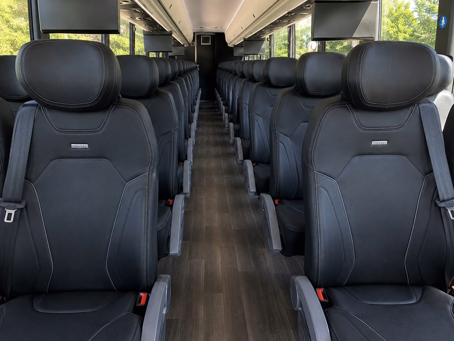 find the right wedding transportation for beachside and historic venue weddings near jacksonville